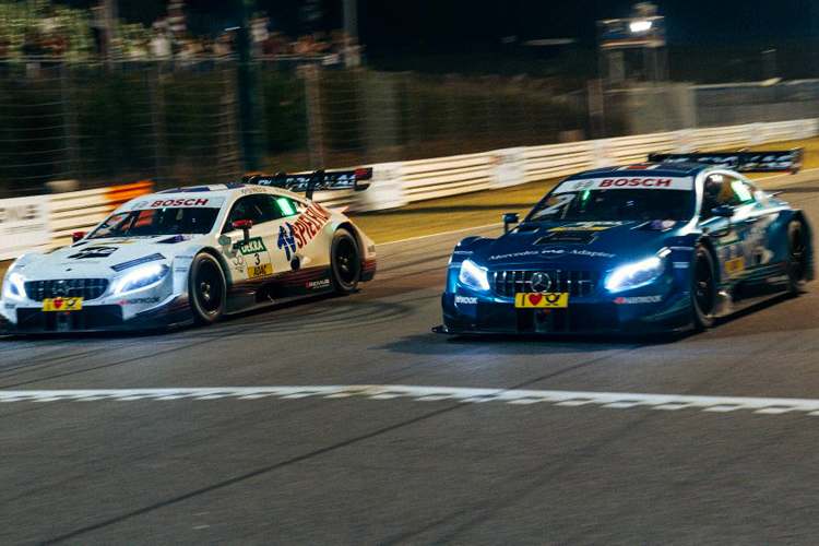 Schöne Bilder unter dem Flutlicht in Misano