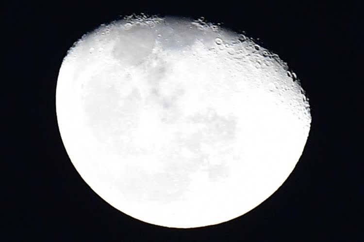 Der Katar-GP findet auch 2015 wieder nachts unter Flutlicht statt