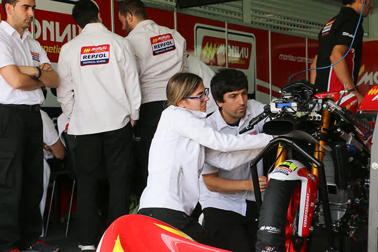 Die 15 Master-Studenten der Monlau School konstruierten diese Moto3-Maschine