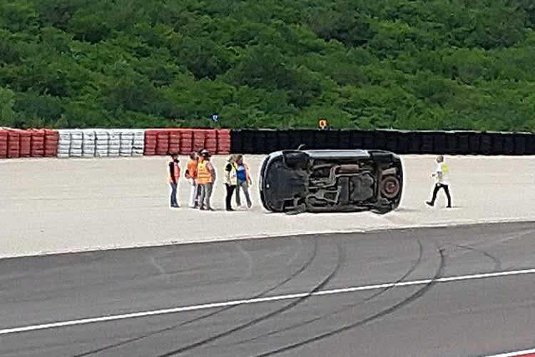 Startverzögerung nach Safety-Car Unfall