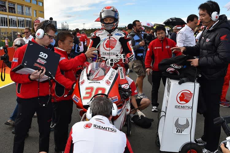 Daniel Petzold (ganz links) war 2014 für Nakagami zuständig 