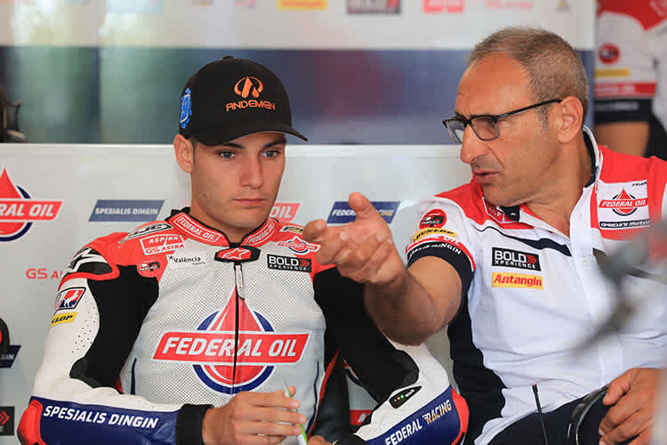 Jetzt noch bei Gresini: Jorge Navarro mit Crew-Chief Fabrizio Cecchini