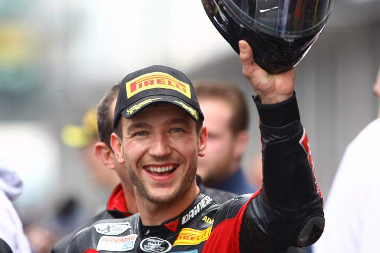 Gute Laune bei Max Neukirchner nach IDM-Sieg