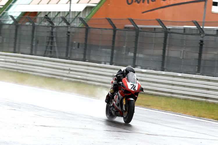 Max Neukirchner fährt dem Sieg entgegen