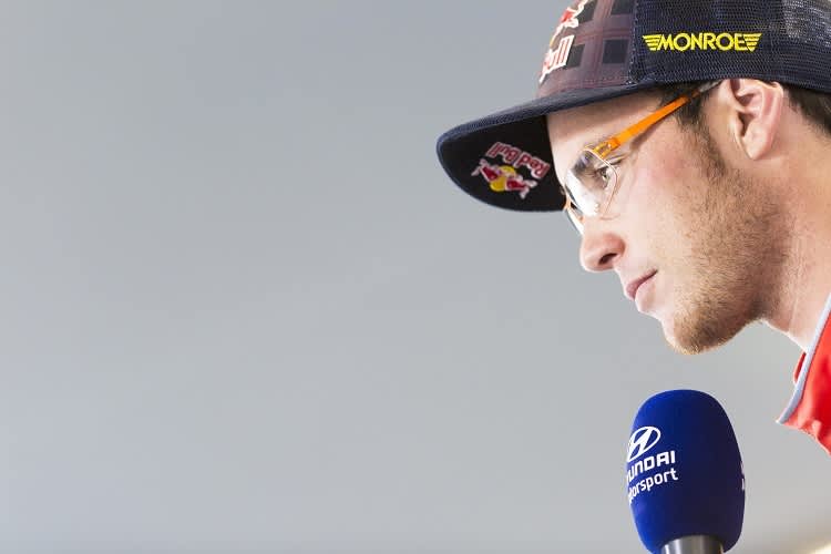 Thierry Neuville blickt nachdenklich auf den Endspirt