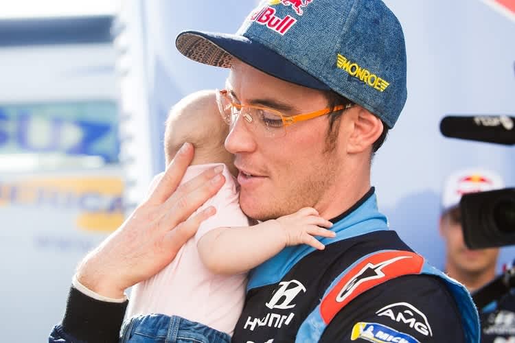   Jungvater Thierry Neuville mit Tochter Camillie
