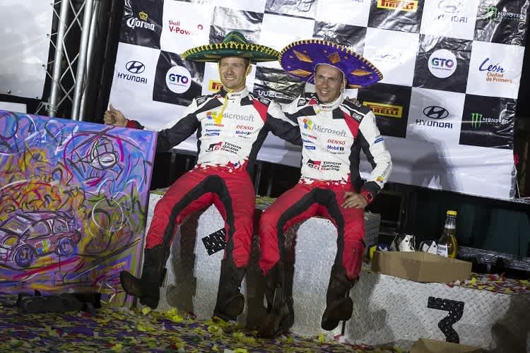 Die Sieger Sébastien Ogier (li) und Julien Ingrassia