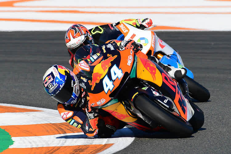 KTM-Pilot Miguel Oliveira vor Héctor Barberá auf der Pons-Kalex