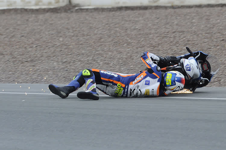 Philipp Öttls Sturz im ersten Training verlief harmlos