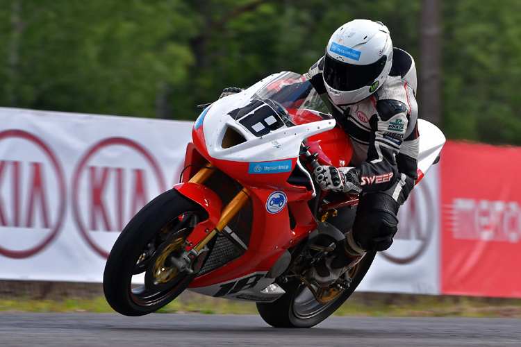 Pauli Pekkanen gewann den ersten Lauf in Imatra