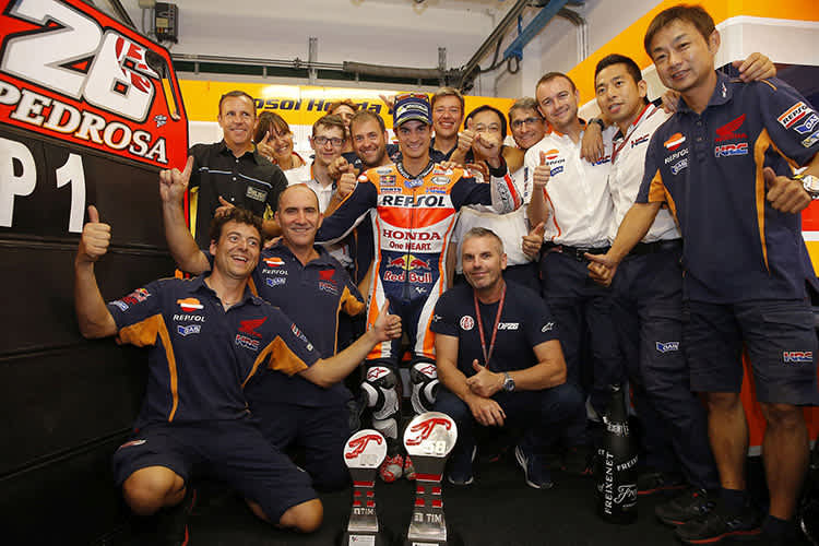 Dani Pedrosa feierte seinen ersten Saisonsieg in Anwesenheit von HRC-Präsident Yoshishige Nomura 
