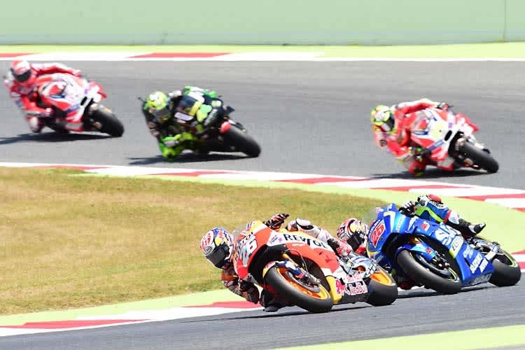 Dani Pedrosa musste sich in Barcelona gegen Suzuki-Star Maverick Viñales zur Wehr setzen