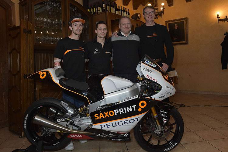 John McPhee, Alexis Masbou, Peugeot-Manager Enrico Pellegrino und Teammanager Terrell Thien