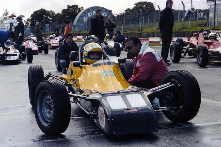 Domingos Piedade 1981 am Wagen von Ayrton Senna, wir sind in Brands Hatch