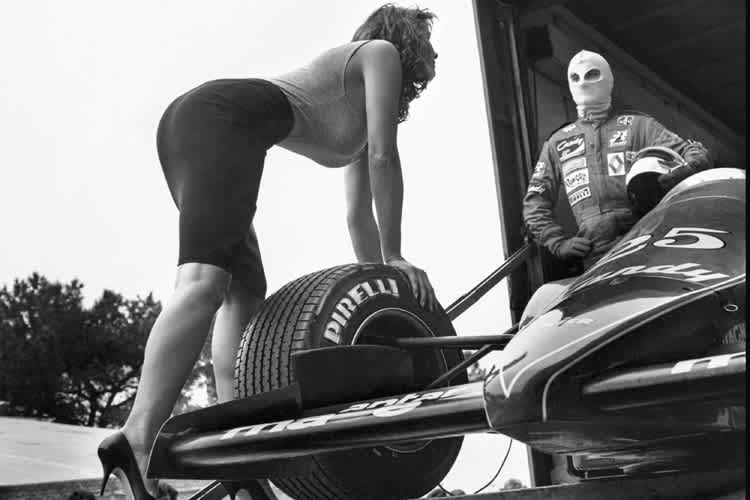 Helmut Newtons Bilder für die 1968er-Ausgabe schlummerten bis zu diesem Jahr im Pirelli-Archiv