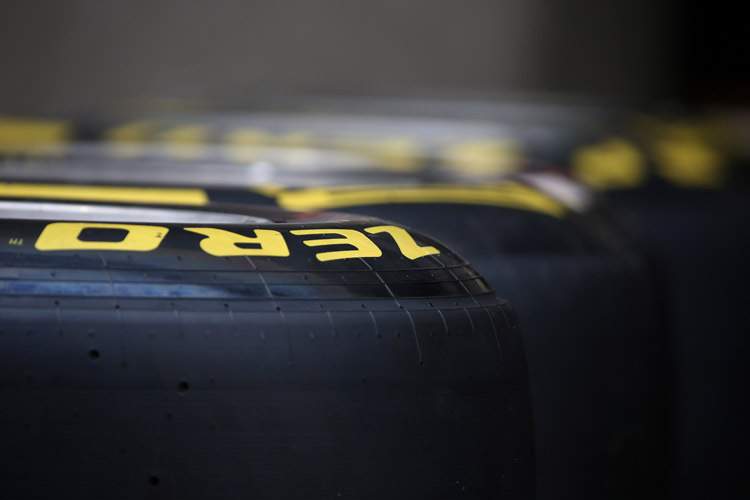  Das Ferrari-Duo hat in Spanien je acht Sätze der weichen Reifenmischung dabei