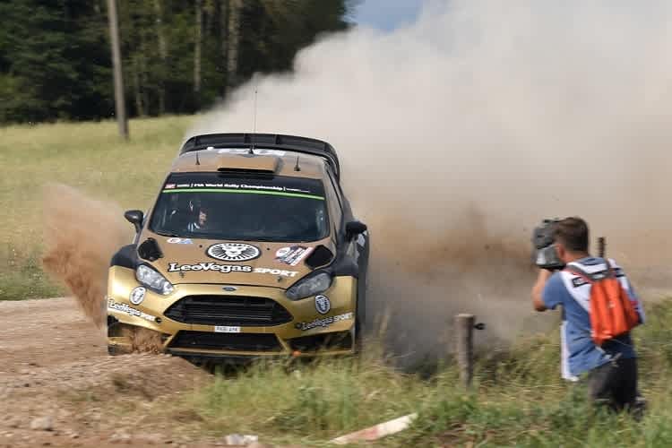 Henning Solbeg/Ilka Minor mit der «alten Dame» in Polen