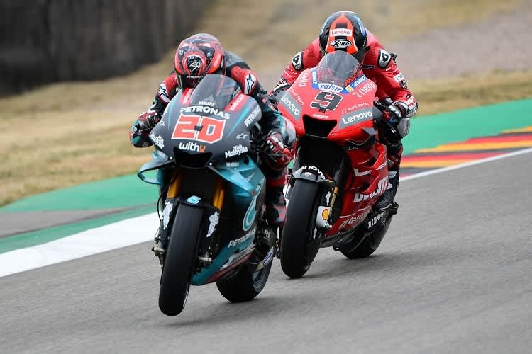 Fabio Quartararo vor Danilo Petrucci im FP1 am Sachsenring