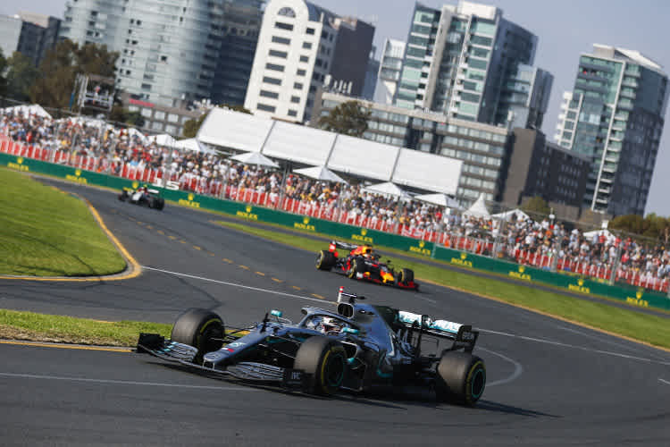 Red Bull Racing-Honda rückt der Spitze näher