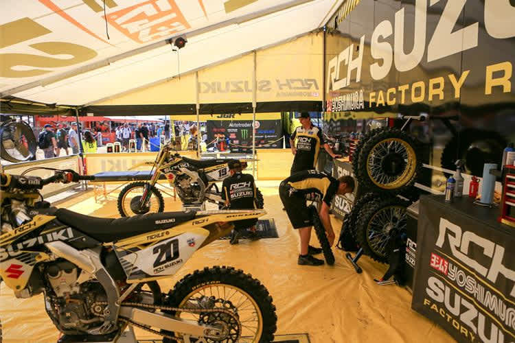 Unter dem RCH-Zelt brach in Thunder Valley ein Feuer aus