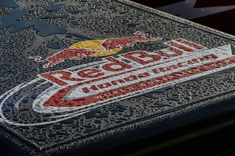 Die Auflieger von Red Bull Honda im Fahrerlager von Imola