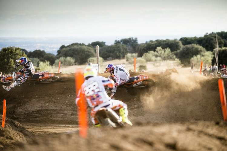 Im Oktober 2013 fand das Red Bull Give Me Five in Talavera statt: Ryan Dungey, Marvin Musquin und Toni Cairoli jagen sich