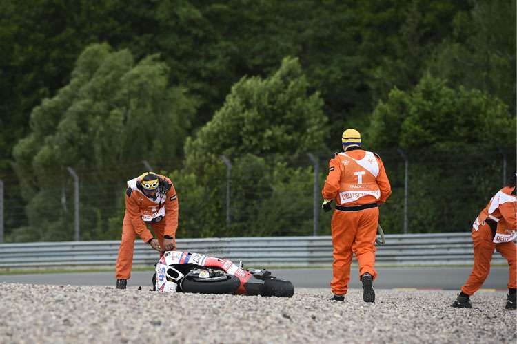 Scott Redding: Crash im Turn 11 im Training 2017
