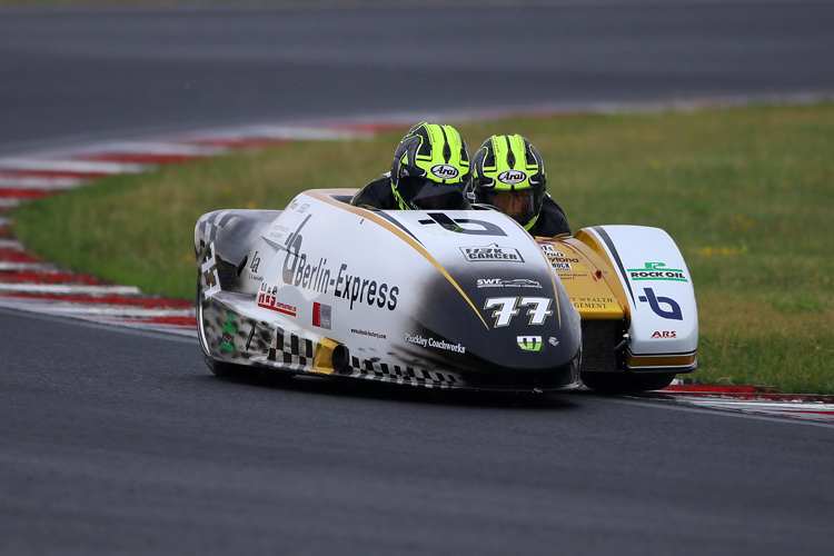 Tim Reeves/Mark Wilkes gewannen in Most beide Rennen der IDM Seitenwagen 600