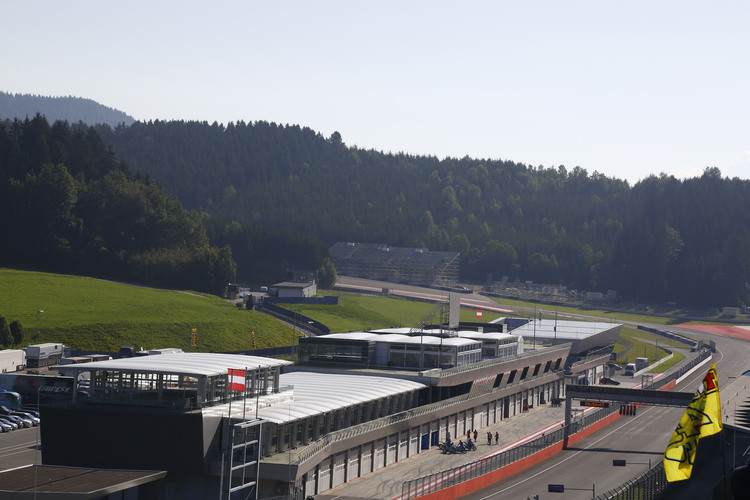 Die Zielkurve wurde von den MotoGP-Piloten als neuralgischer Punkt bezeichnet