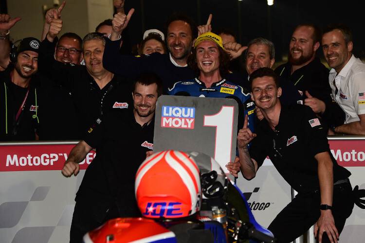 Jubel beim American Racing Team um Joe Roberts 