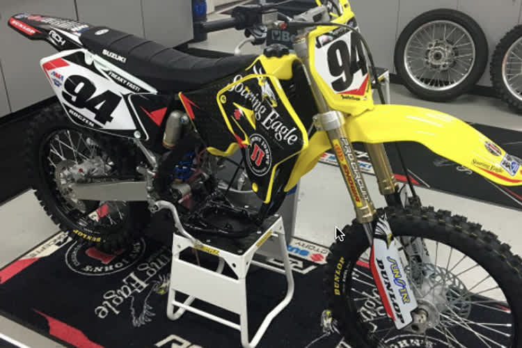 Mit dieser Zweitakt-Suzuki (hier noch ohne Motor) hätte Roczen in Crawfordsville antreten können