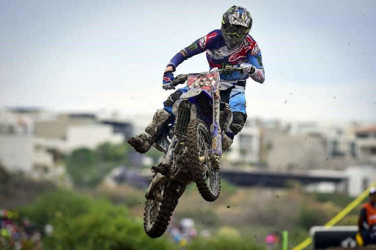 Motocrosser Romain Febvre führte die Supermoto-Stars vor
