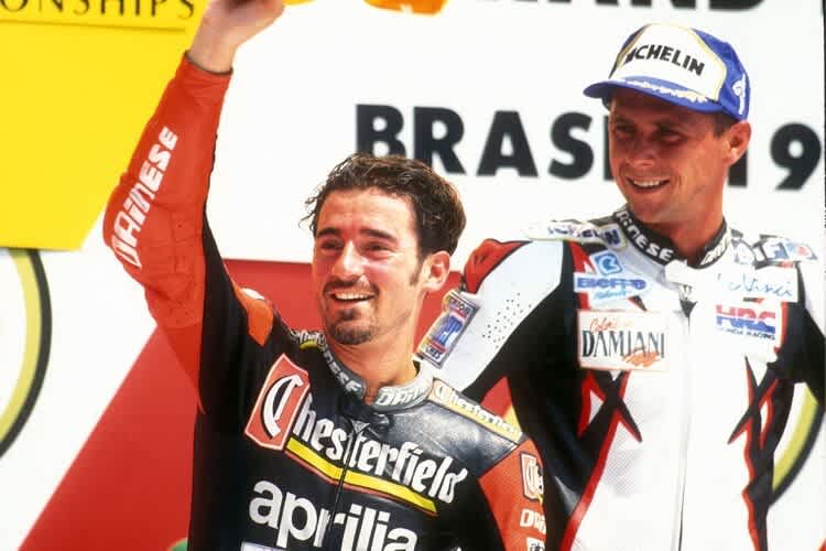Brasilien-GP (250 ccm) 1995: Sieger Doriano Romboni (re.) neben Max Biaggi