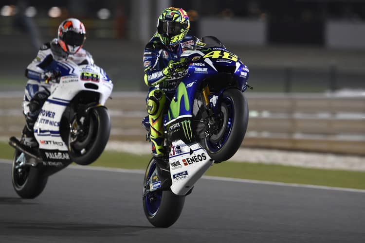 Katar: Valentino Rossi vor Yonny Hernandez