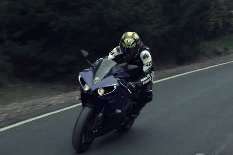 Valentino Rossi mit  einer Yamaha YZF-R1 und dem S20 Evo 