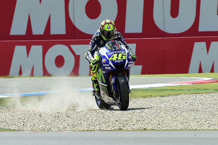 Valentino Rossi fuhr durch den Kies und siegte