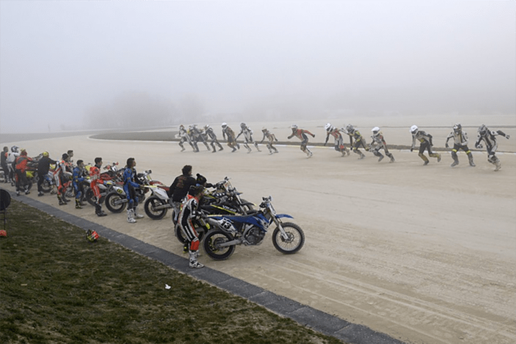 Le Mans-Start beim «EnduRanch di Natale» in Tavullia