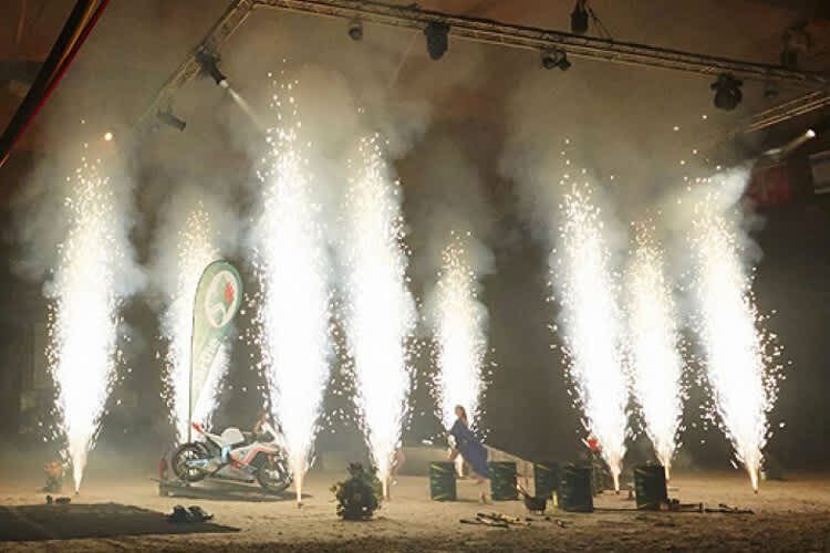 Die Spektakuläre Show des SAG-Teams