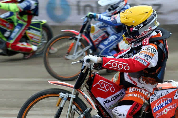 Emil Sayfutdinov (gelb) kehrt in den Grand Prix zurück