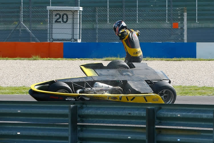 Überschlag auf der Ölspur