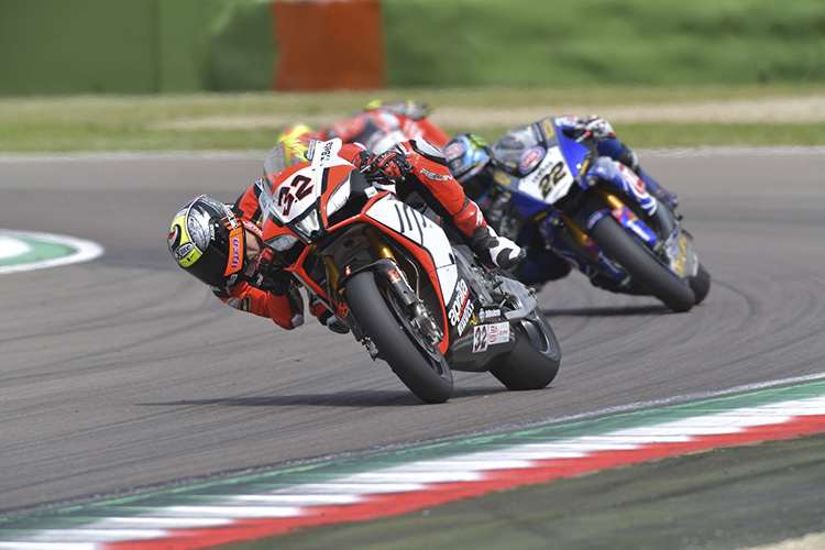 Lorenzo Savadori hatte am Ende des zweiten Rennens mit technischen Problemen zu kämpfen