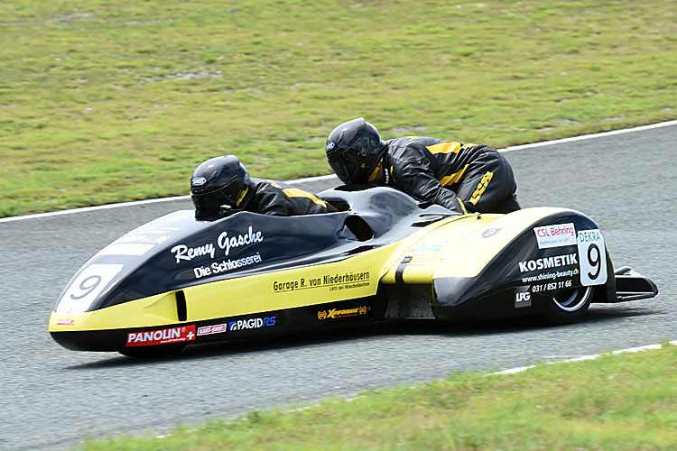 Schlosser/Hofer liegen nach dem Training an erster Stelle