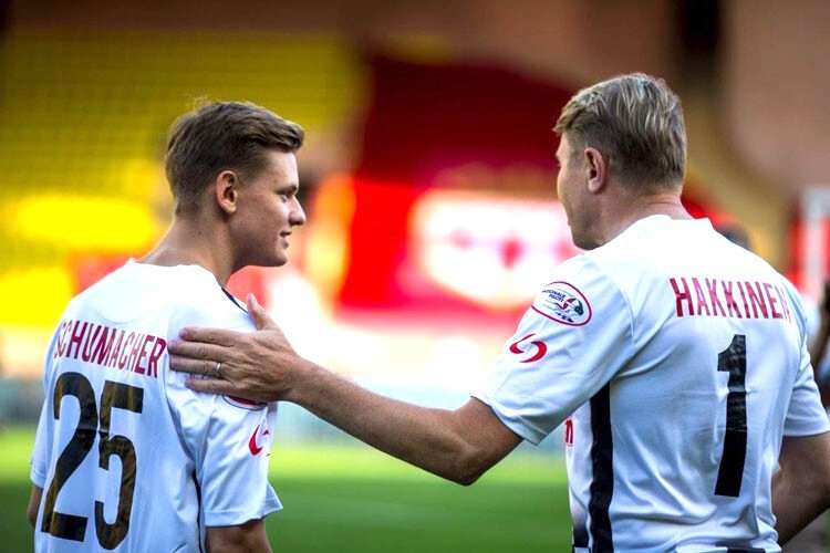 Mick Schumacher und Mika Häkkinen