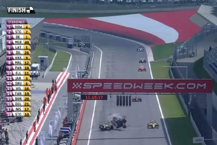 Das hätte schlimm enden können: Latifi ist Merhi ins Heck geknallt