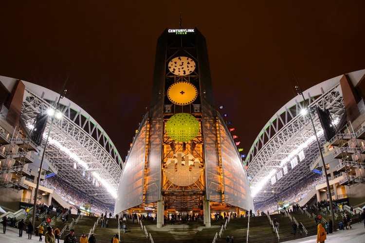 Das offene 'Century Link Field' von Seattle schützt nicht vor dem angekündigten Regen
