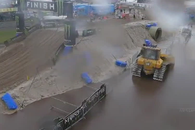 Die Strecke von Assen hat sich in eine Seenlandschaft verwandelt