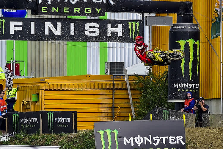 Jeremy Seewer startet von der Pole-Position in die MX2-Wertungsläufe