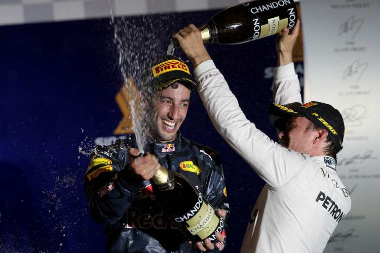 Siegesfeier in Singapur – aber nicht mit Champagner