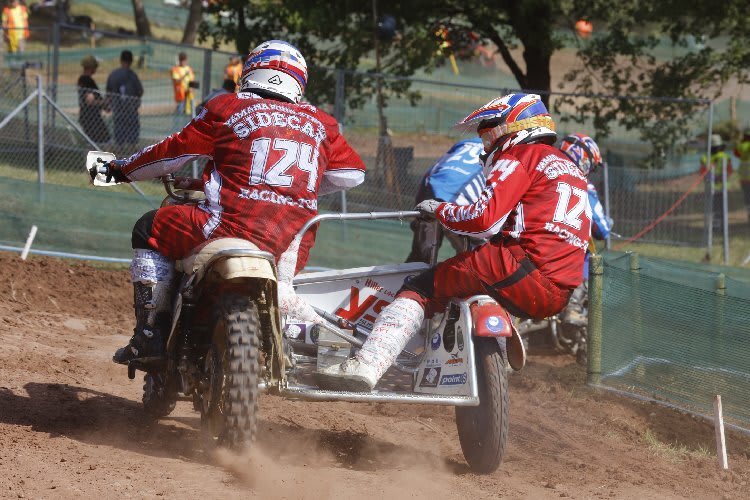 Sonst mit Skifahrer: Lokalmatador Gernot Galle und Tim Hermann