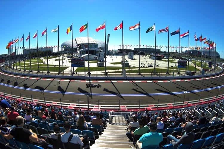 In Sotschi ist der Asphalt überaus glatt